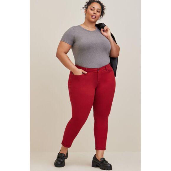 NWT Torrid Boyfriend Straight Vintage Stretch Mid Rise Denim Jeans Red Sz 28R - Picture 1 of 13